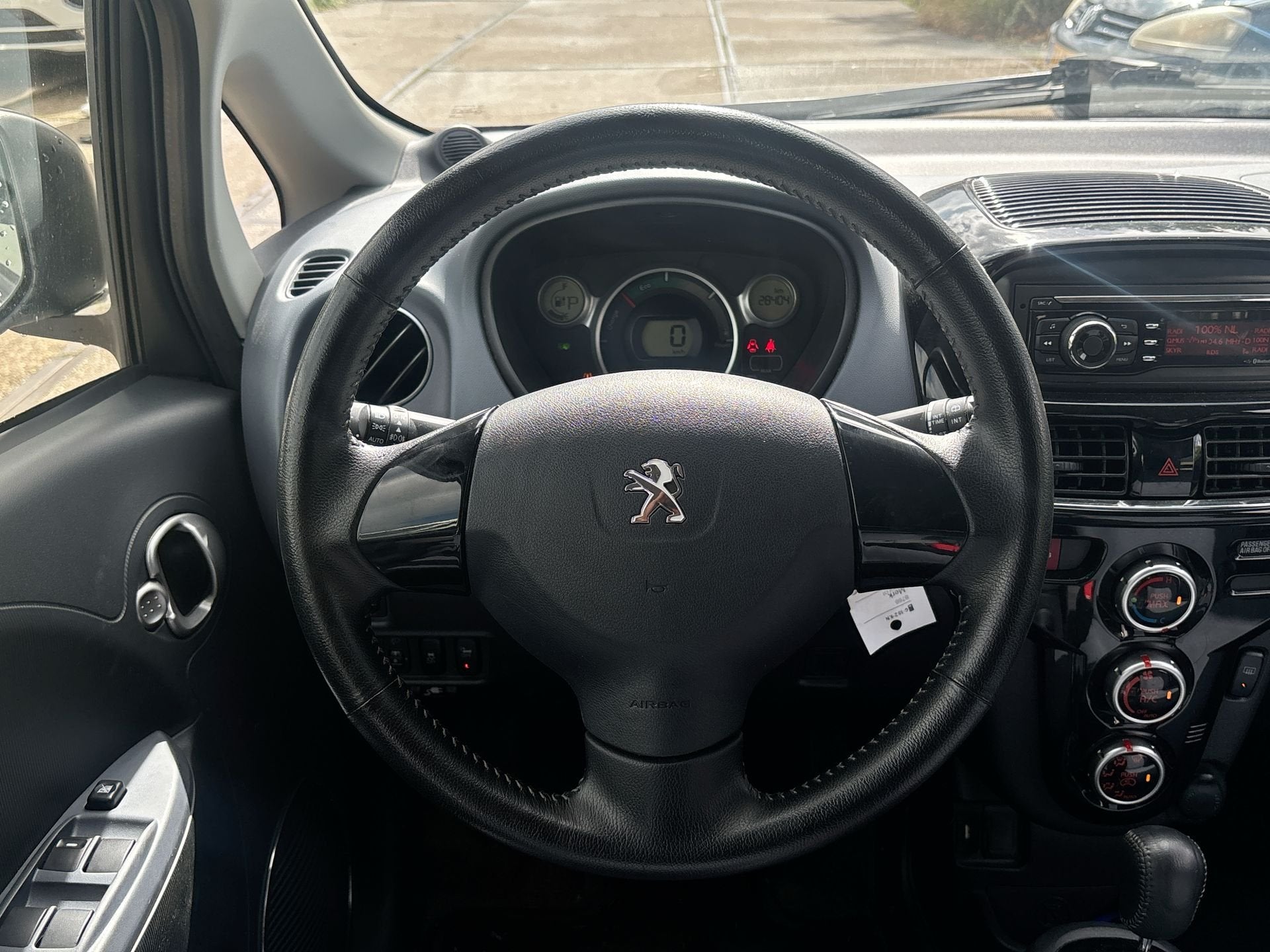 Peugeot iOn Active |AUTOMAAT|AIRCO|BLUETOOTH|SOH 99%| APK TO, Auto's, Gebruikt, 4 stoelen, Wit, 21 min
