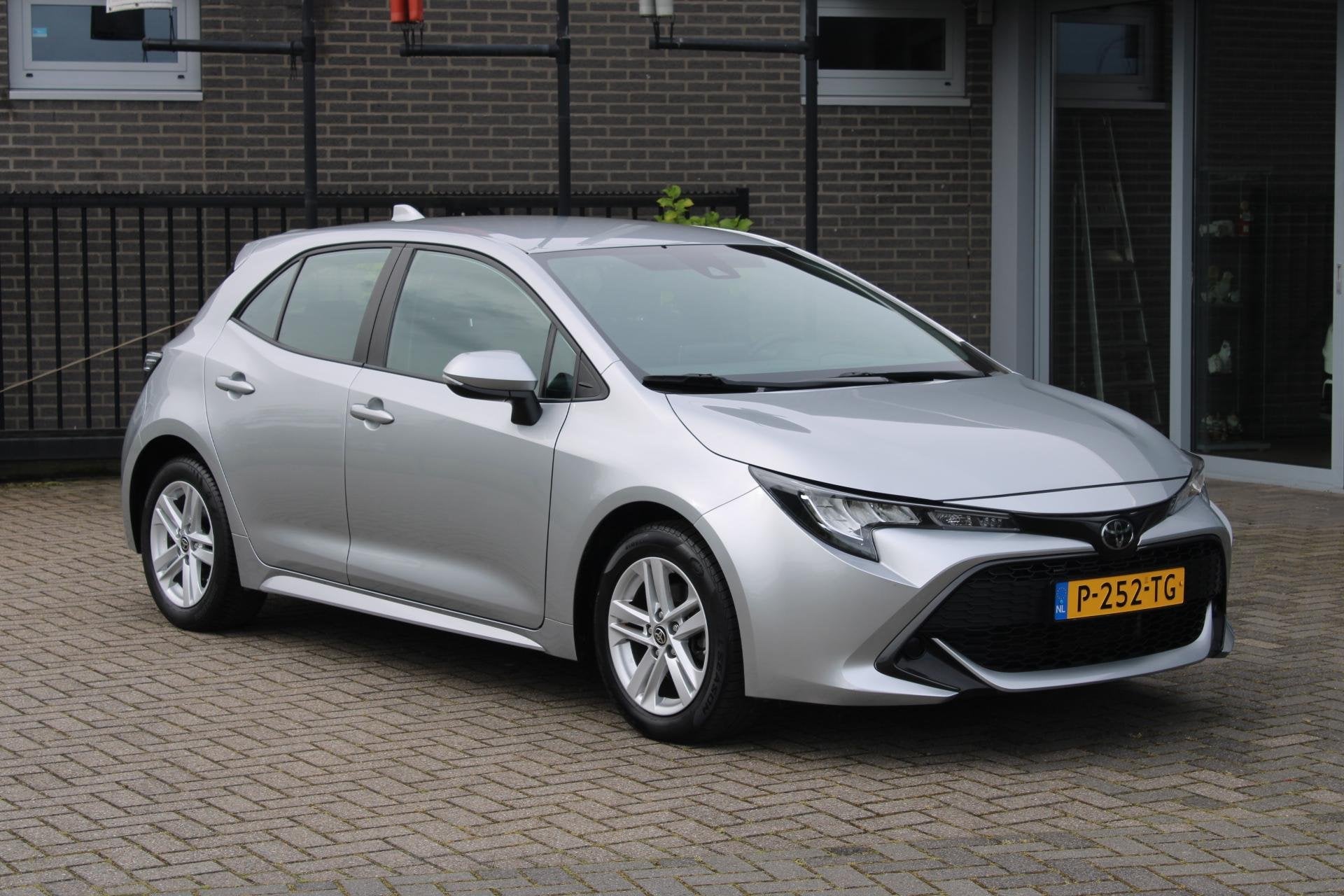 Toyota Corolla 1.2 Turbo Active Clima/AppleAndroid/NL Auto!, Voorwielaandrijving, Gebruikt, Euro 6, 4 cilinders