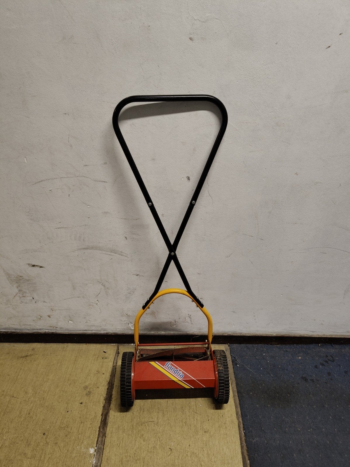Flandria Handgrasmaaier - Klassiek en Functioneel, Ophalen, Gebruikt, Handgrasmaaier, Minder dan 30 cm