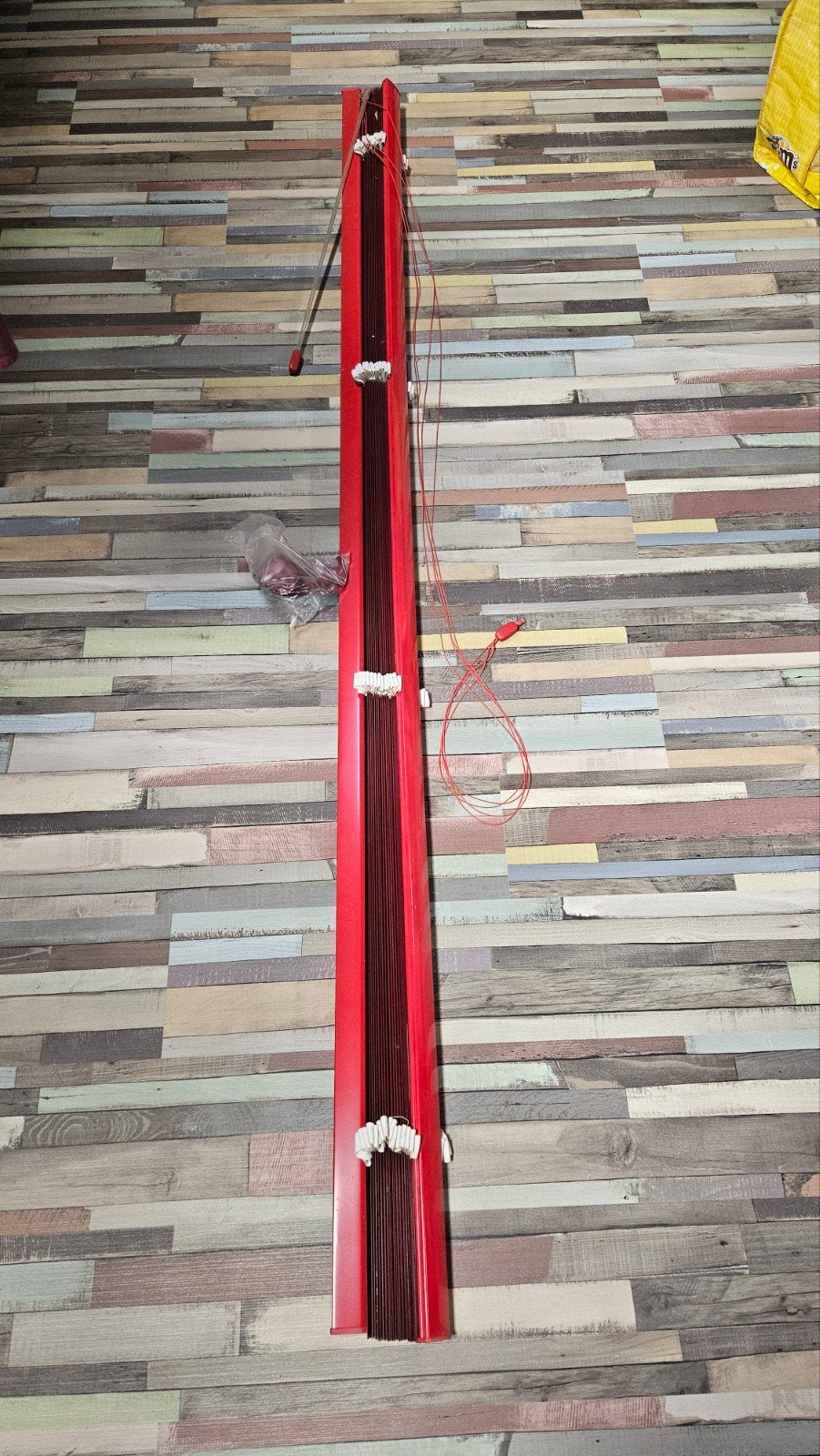 Rode aluminium Luxaflex jaloezie 230x150cm, Ophalen