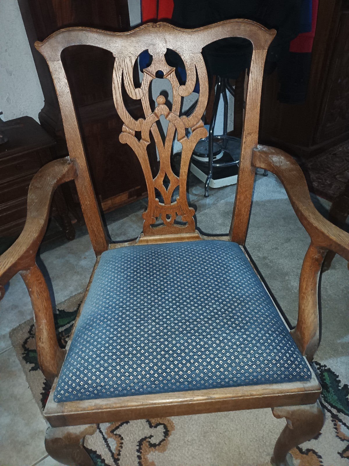 Antieke houten stoel met blauwe stoffen zitting, Antiek en Kunst, Ophalen of Verzenden