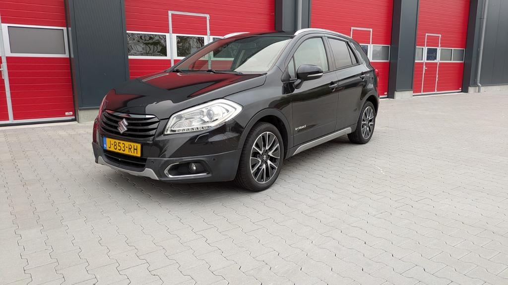 Suzuki S-Cross 1.6 88KW CVT 2015 Zwart, Stof, 4 cilinders, 400 kg, 1100 kg