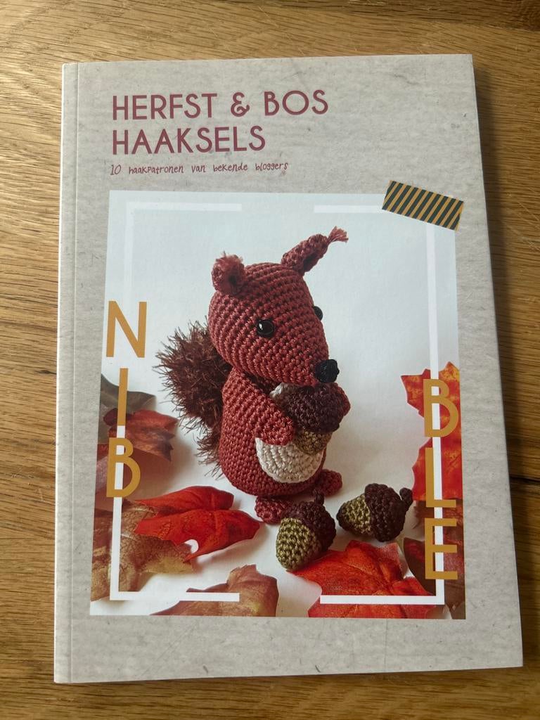 Herfst & Bos Haaksels - Haakpatronenboek, Ophalen of Verzenden, Zo goed als nieuw