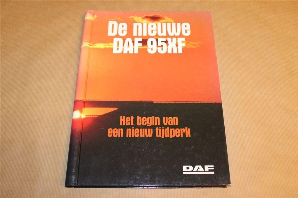 DAF 95XF — Groot Fotoboek — Techniek & Cabine, Boeken, Ophalen of Verzenden, Zo goed als nieuw, Tractor en Landbouw