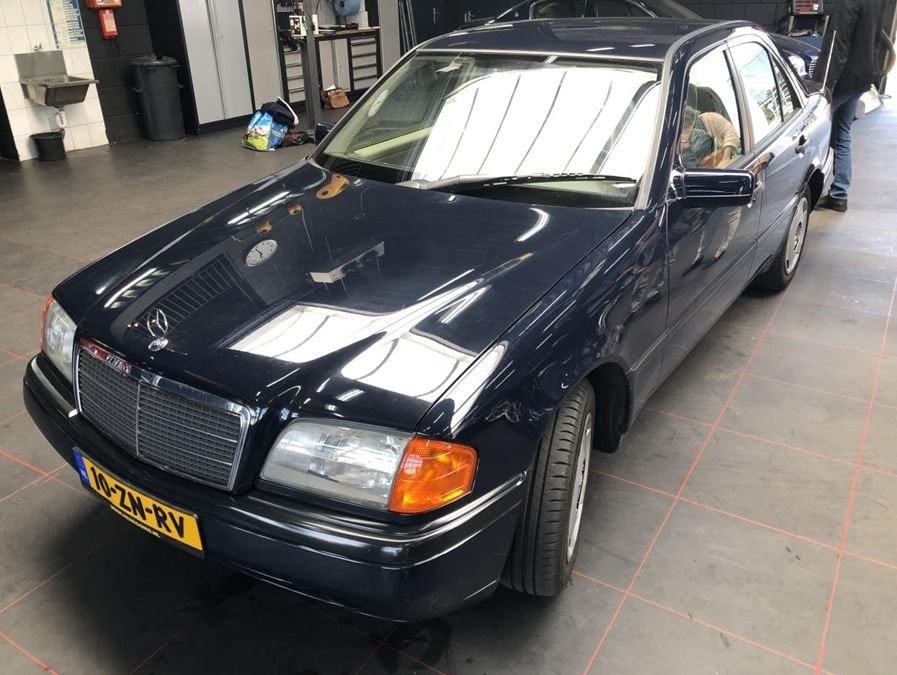 Mercedes C200  Classic Car in zeer mooie originele staat, Auto's, Automaat, 1998 cc, Blauw, Overige kleuren