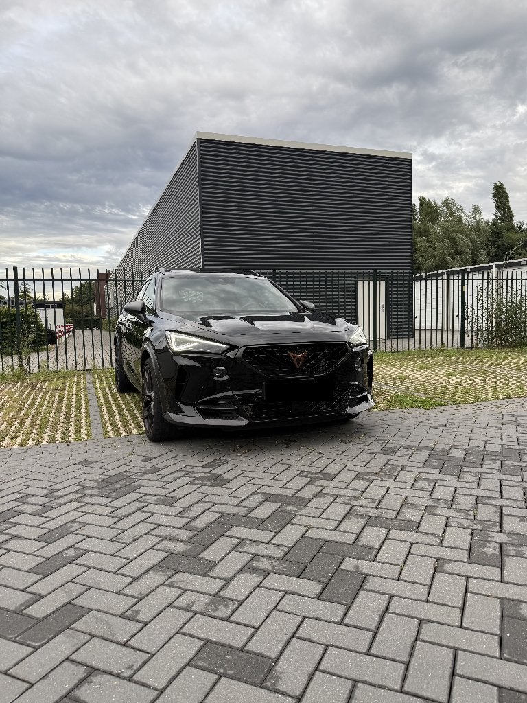 CUPRA Formentor 2.5 TSI VZ5 Pano Schaalstoel Carbon 360, Auto's, Automaat, Zwart, 390 pk, Leder