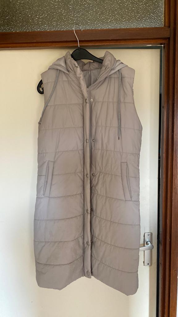 Bodywarmer lang grijs m, Kleding | Dames, Bodywarmers, Ophalen of Verzenden, Zo goed als nieuw, Grijs
