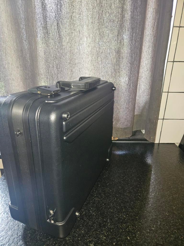 Luxe laptop/gereedschapkoffer met stroomaansluiting. Nieuw!!, Computers en Software, Ophalen of Verzenden, 17 inch of meer, Trolleytas