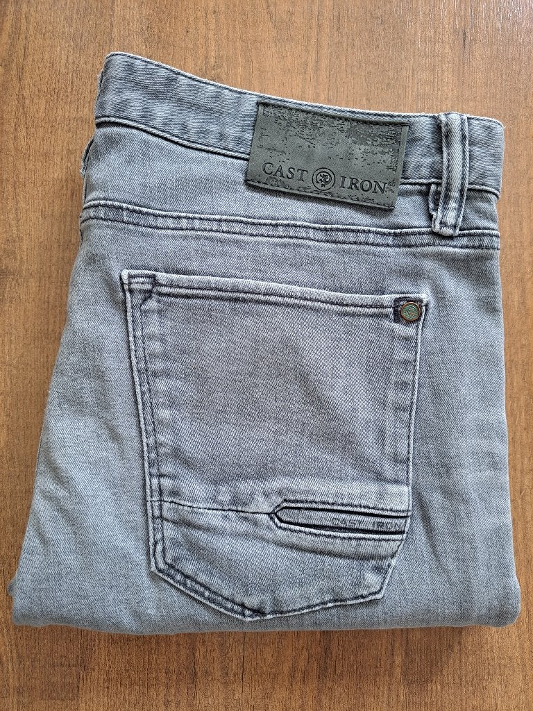 Cast Iron Riser Slim Fit jeans, ZGAN, (licht)grijs, W33 L34, W32 (confectie 46) of kleiner, Ophalen of Verzenden, Zo goed als nieuw