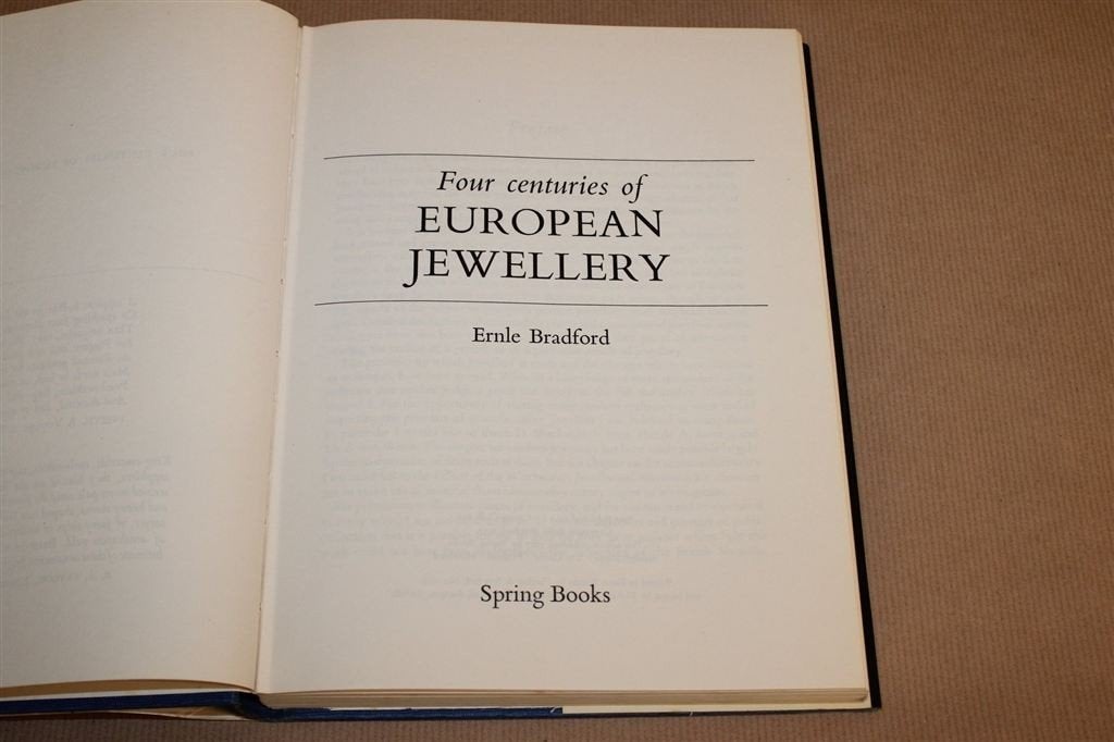 Four Centuries of European Jewellery — Sieradenkunst 1967, Ophalen of Verzenden