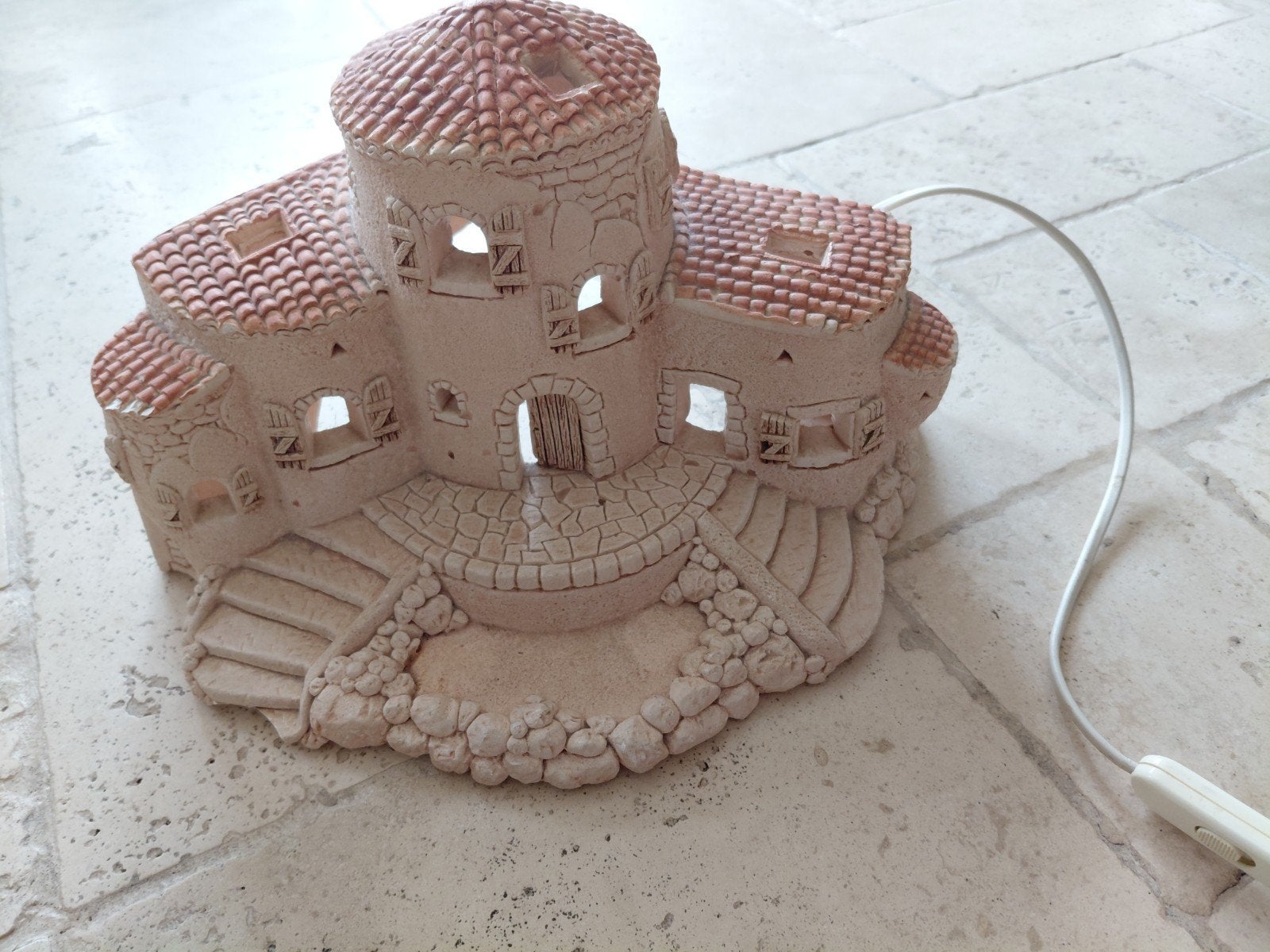 Sfeervolle lamp in de vorm van een mediterraan huisje, Met schakelaar, Overige merken, Gebruikt, Beige