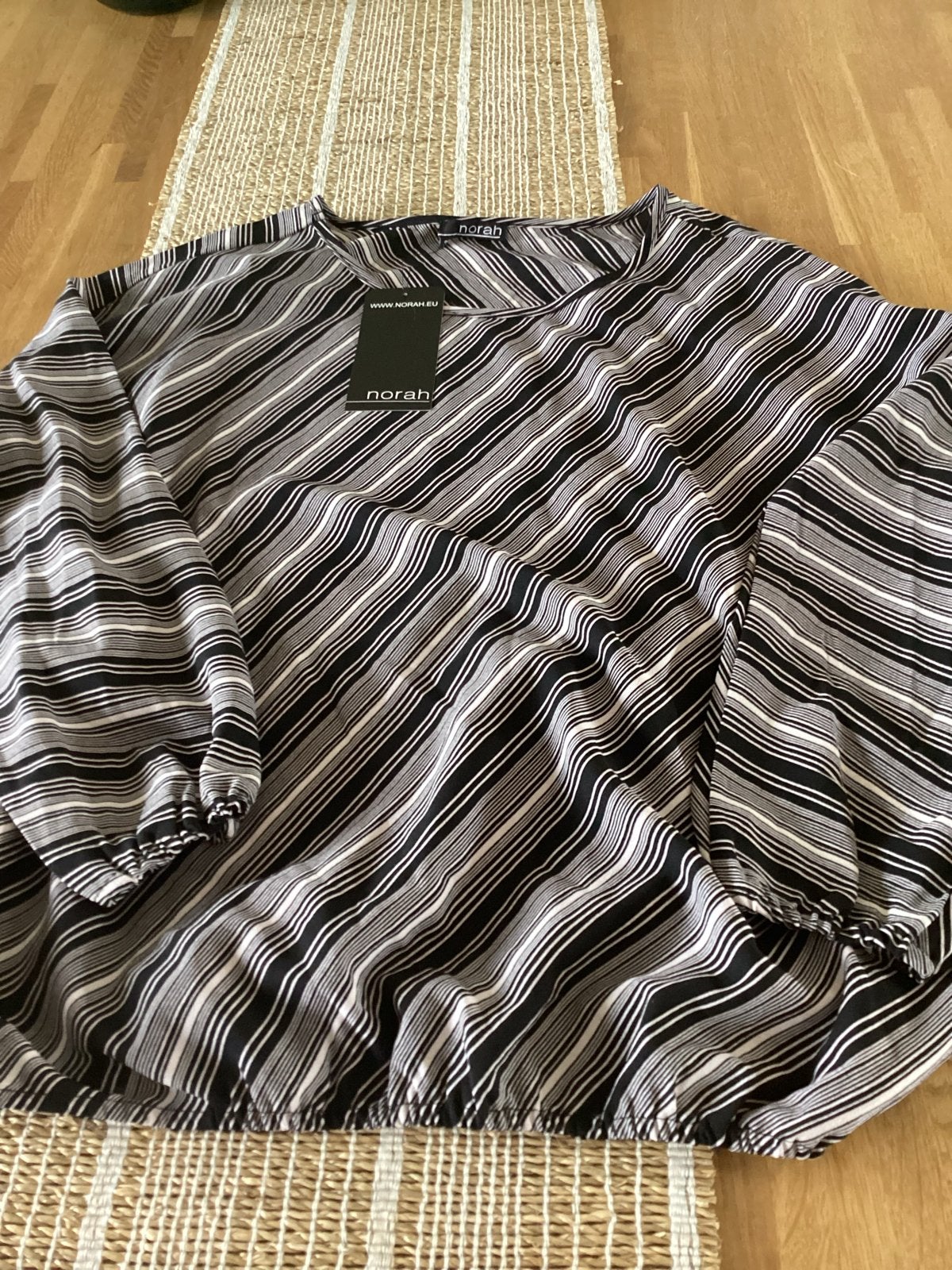 Nieuwe Norah blouse, maat 36 (past ook 38), Ophalen of Verzenden, Nieuw, Maat 36 (S), Zwart