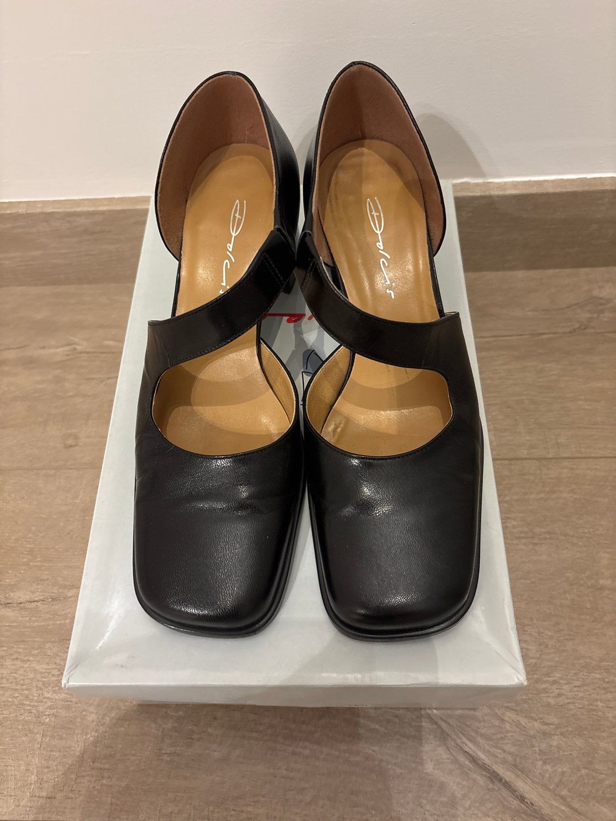 Dolcis zwarte pumps met bandjes - Maat 37, Ophalen of Verzenden, Zo goed als nieuw, Zwart, Pumps