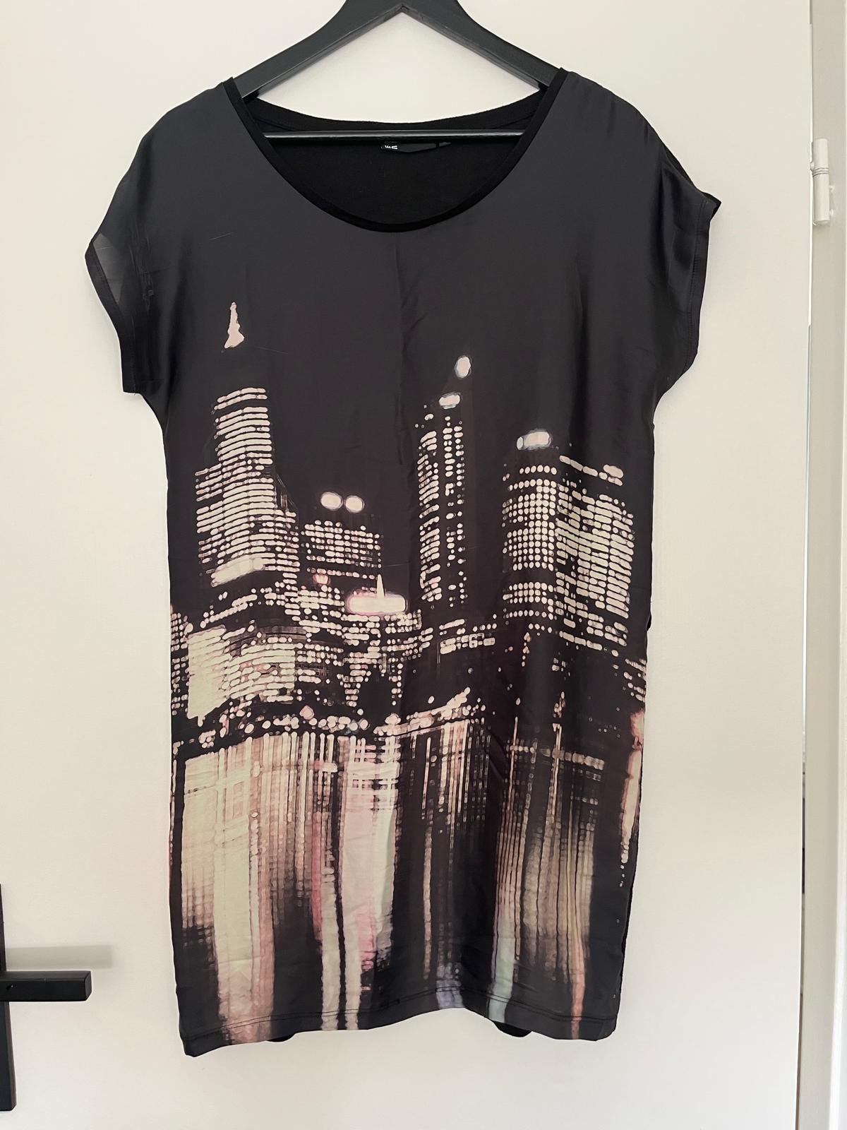 WE Dames blouse, Kleding | Dames, Blouses en Tunieken, Ophalen of Verzenden, Zo goed als nieuw, Maat 38/40 (M), Zwart