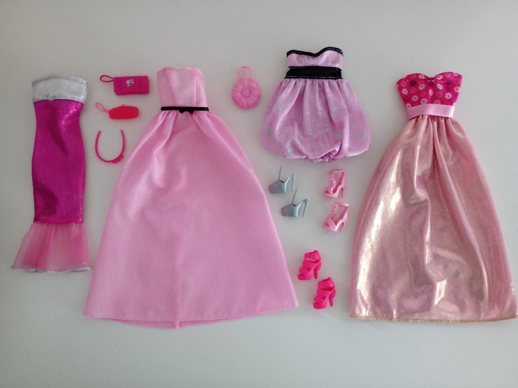 Jurken & Accessoires Barbie Glam Fashion Collection BCF75, Verzamelen, Poppen, Ophalen of Verzenden, Gebruikt, Kleertjes