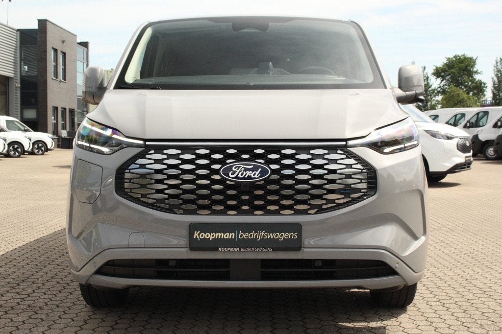 Ford E-Transit Custom 320 L2H1 Limited DC | 71 kWh | Driver, Auto's, Bestelauto's, Automaat, Achterwielaandrijving, Electronic Stability Program (ESP)