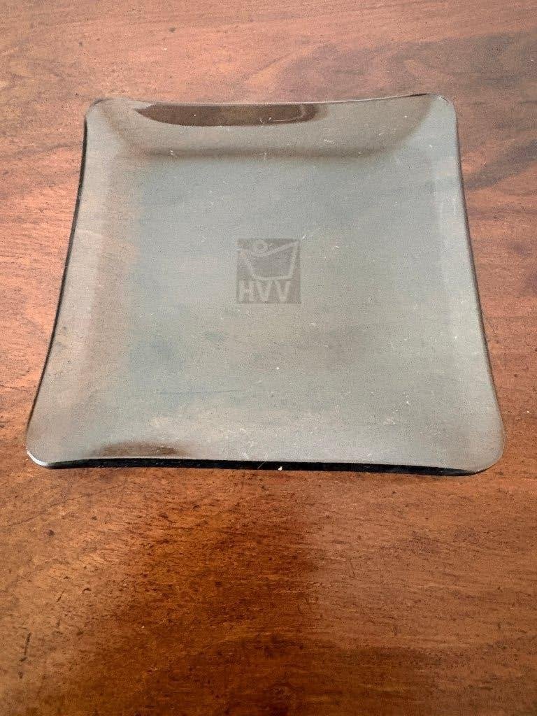 Bijzonder glazen rookkleurig schaal asbak met logo van HVV, Ophalen of Verzenden, Zo goed als nieuw, Asbak