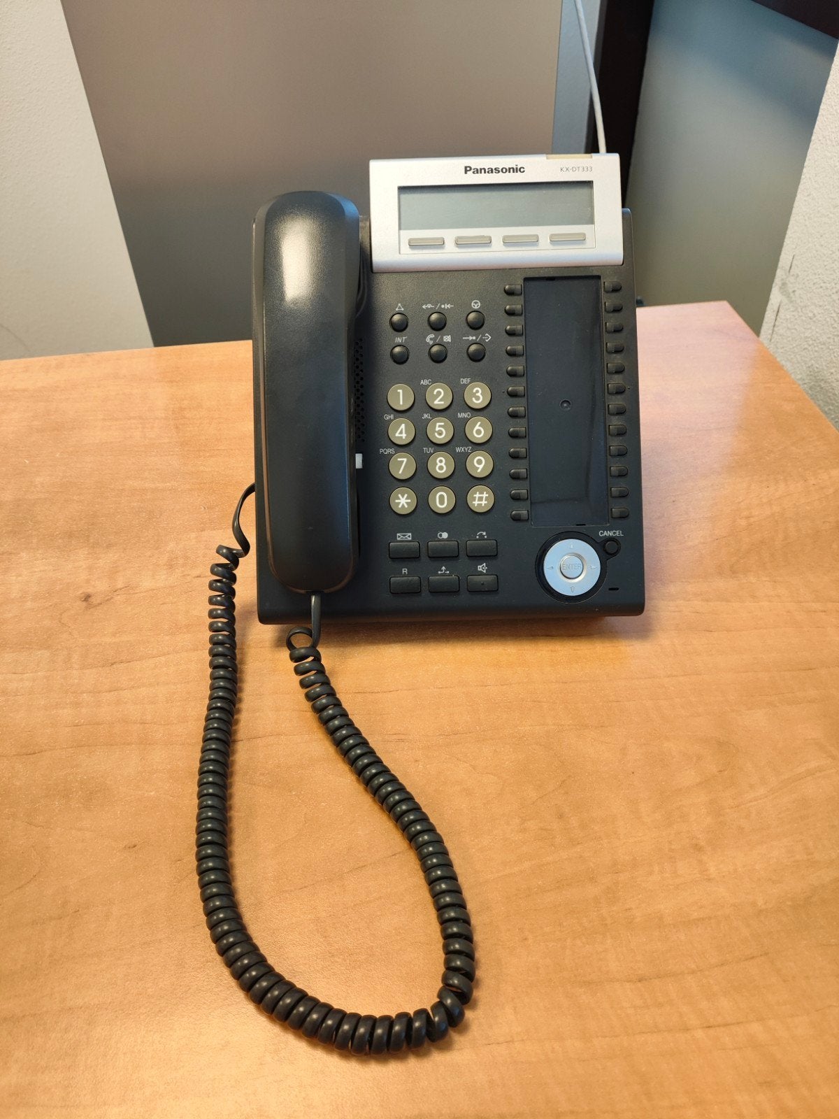 Panasonic KX-DT333 Telefoon met 2,5 meter draad, Telecommunicatie, Ophalen, Gebruikt