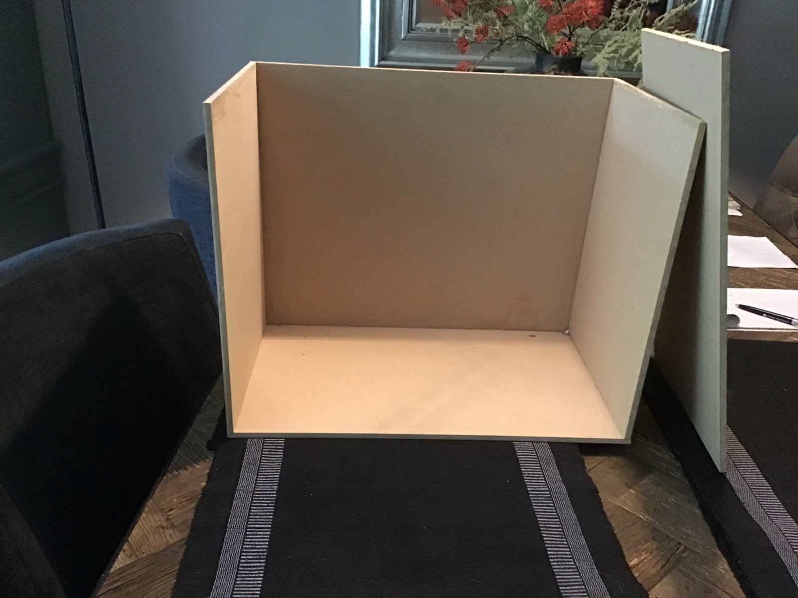 Poppenhuis kijkkast 40x22x32 cm met losse plank, Verzamelen, Poppenhuizen en Toebehoren, Ophalen of Verzenden, Zo goed als nieuw