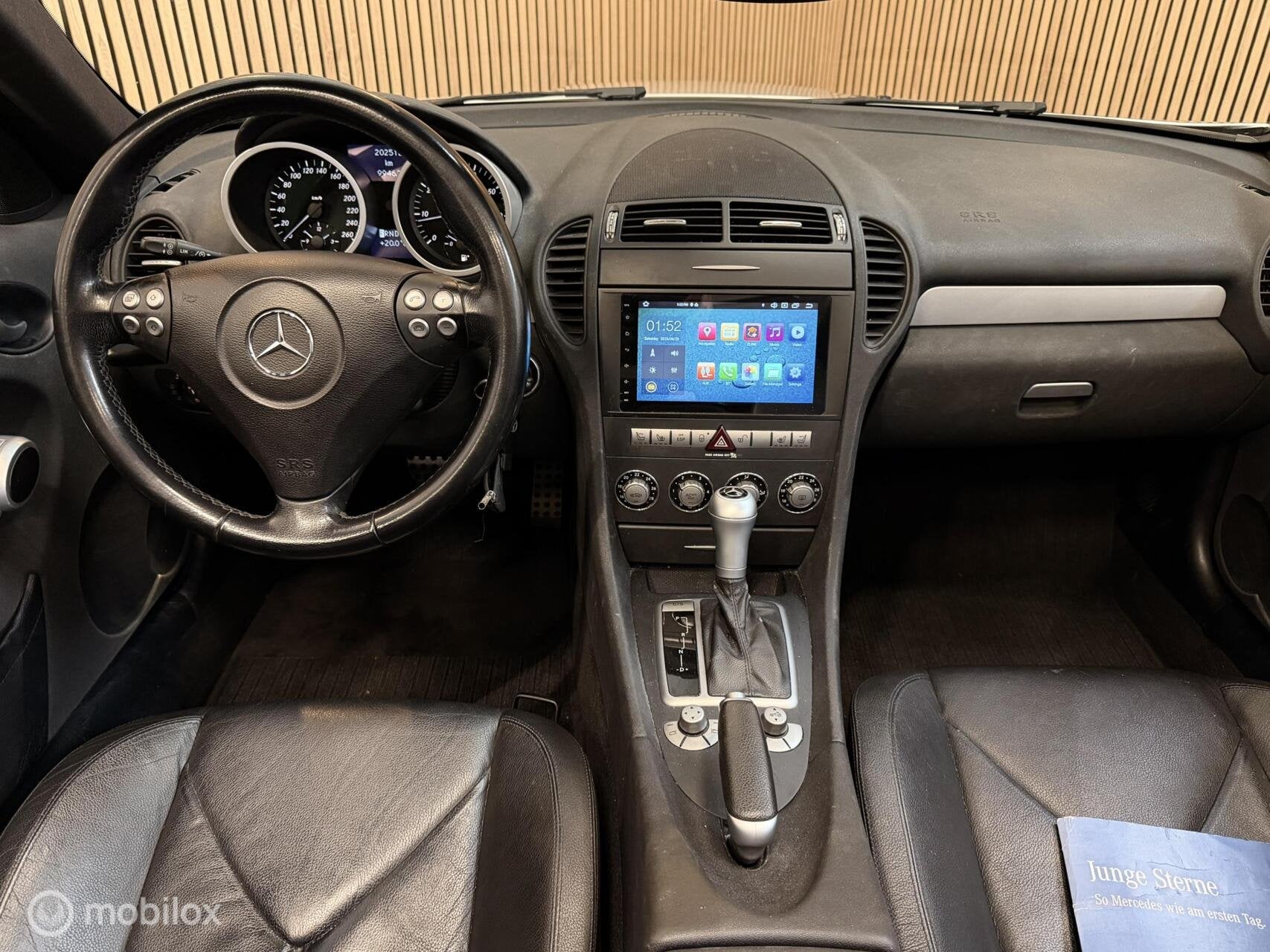 Mercedes SLK-klasse 200 K AUT APK-8/2027 HALS/STOELVRW NAVI, Automaat, Achterwielaandrijving, Gebruikt, Zwart