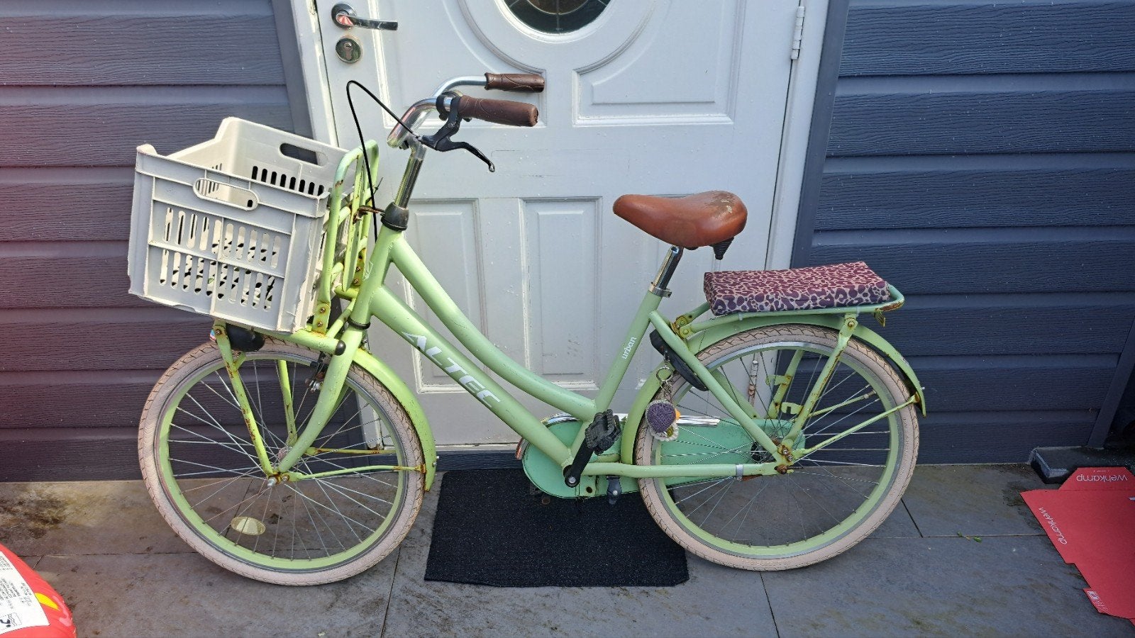 Meisjesfiets 26 inch - Gebruikt maar prima, Fietsen en Brommers, Ophalen of Verzenden