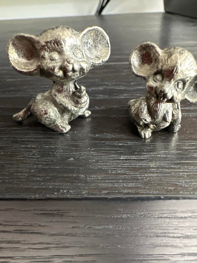 Vintage jaren 70  Set van 2 miniatuur muisjes van tin, Antiek en Kunst, Ophalen of Verzenden