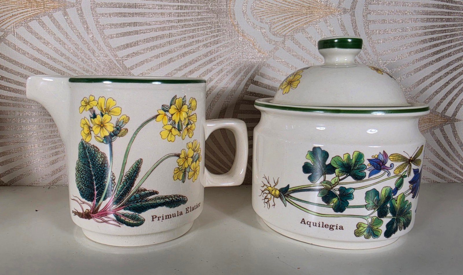 suiker en melk potjes  Wedgwood Florabunda, Huis en Inrichting, Keuken | Servies, Ophalen of Verzenden, Zo goed als nieuw, Porselein