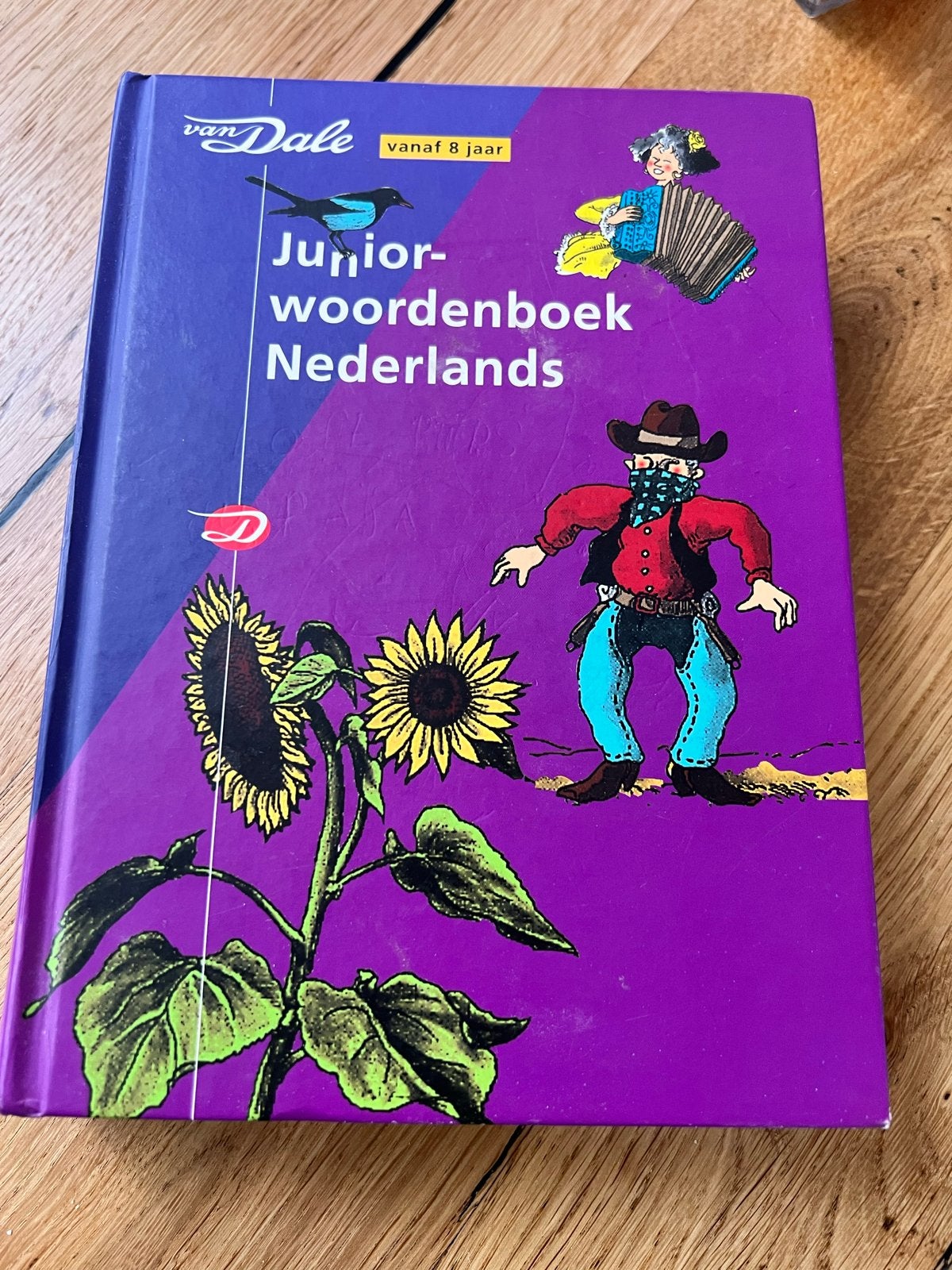 Van Dale Junior Woordenboek Nederlands - Vanaf 8 jaar, Boeken, Ophalen of Verzenden, Zo goed als nieuw, Van Dale, Nederlands