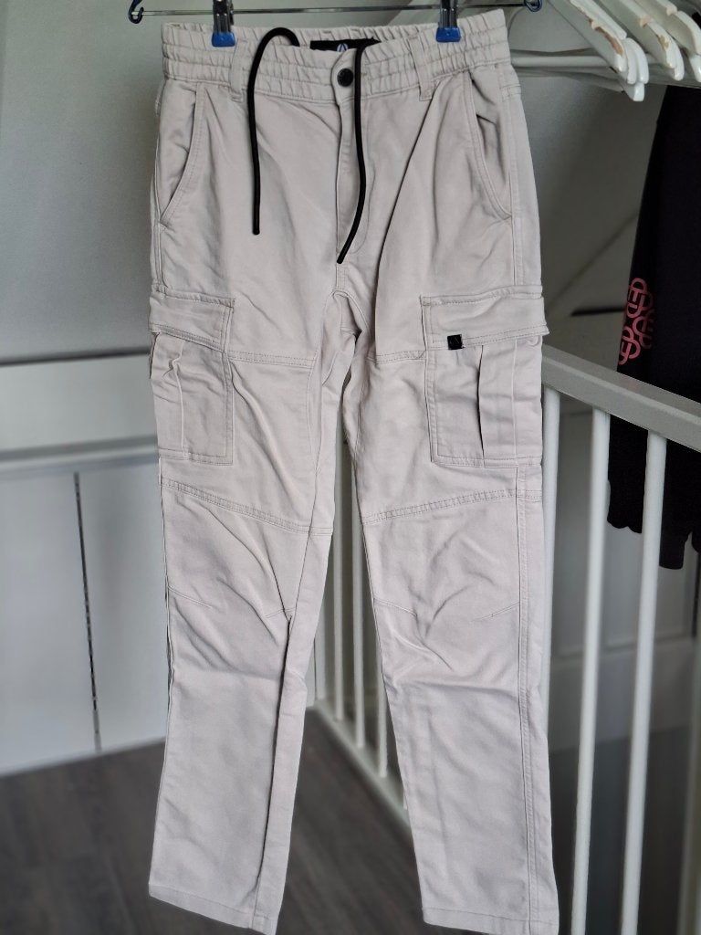 Broek creme Ashes to dust maat XS, Kleding | Heren, Broeken en Pantalons, Beige, Ashes to dust, Ophalen of Verzenden, Zo goed als nieuw
