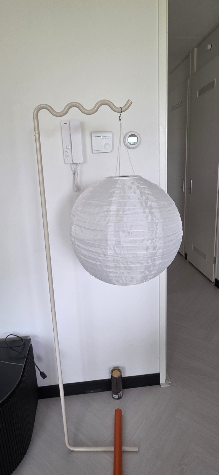 Witte papieren lantaarn lamp op standaard laad op met zon, Huis en Inrichting, Lampen | Vloerlampen, Overige materialen, Ophalen of Verzenden