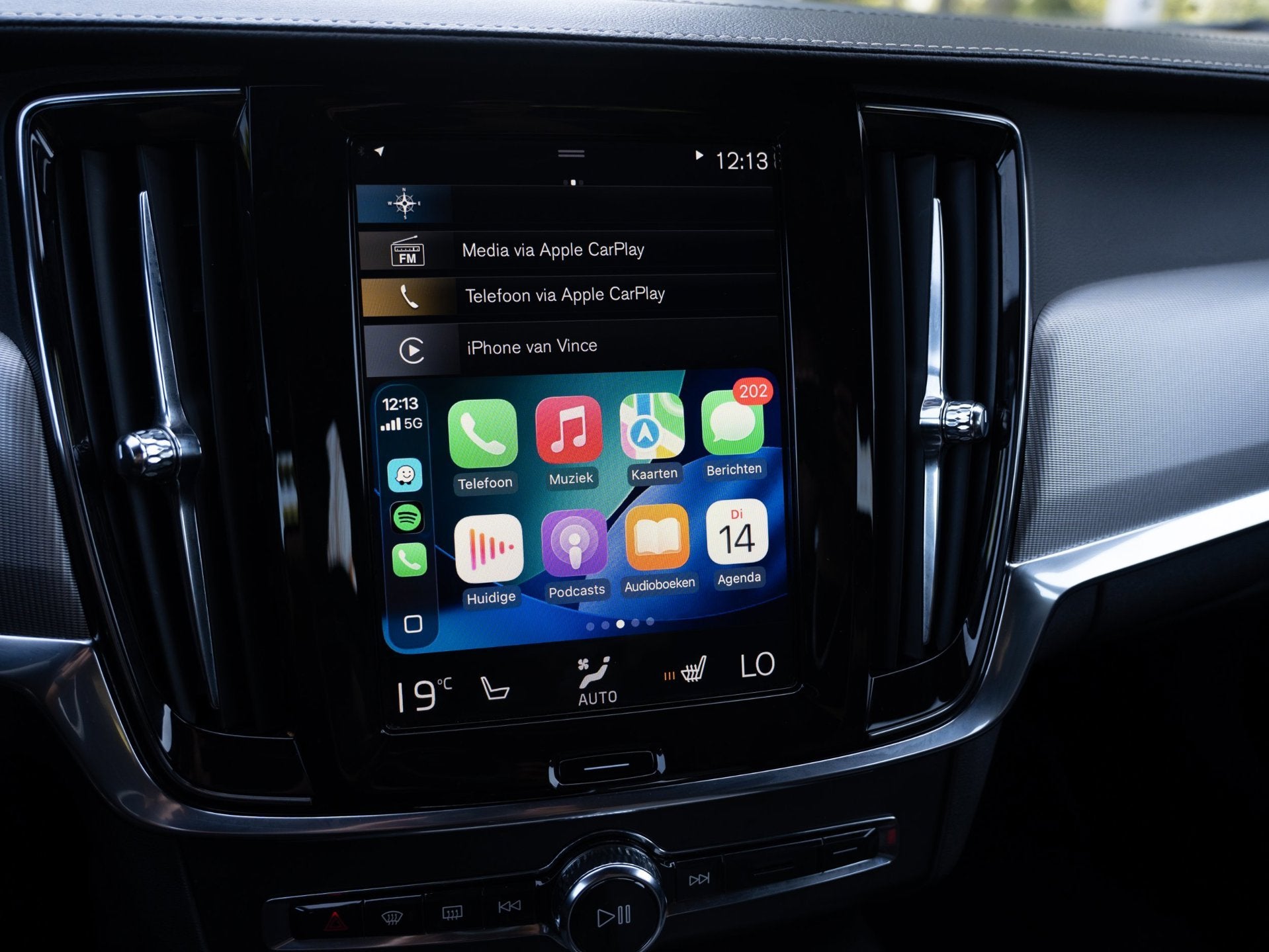 Volvo V90 2.0 T4 R-DESIGN SPORT | APPLE CARPLAY | HARMAN KAR, Auto's, Dealer onderhouden, 15 km/l, 1969 cc, 1616 kg