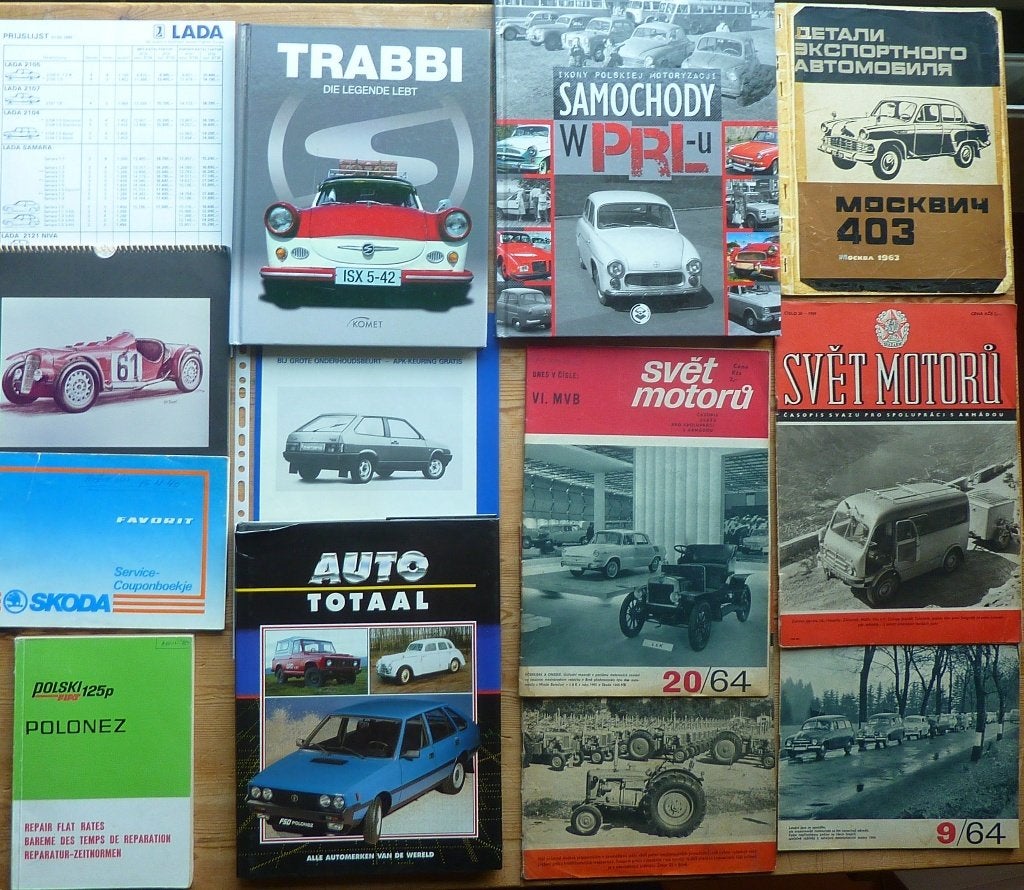 Oostblok auto’s - grote hoeveelheid documentatie 1955-2011, Gelezen, Diverse auteurs, Ophalen of Verzenden, Overige merken