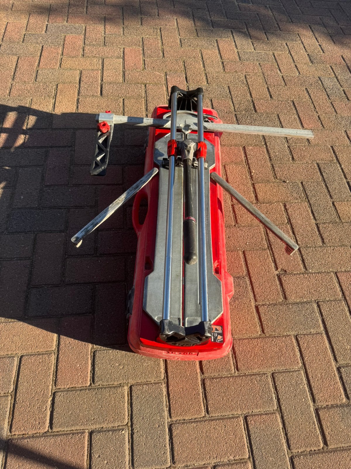 Rubi Tegelsnijder TR 710 Magnet | 71cm | Inclusief koffer, Doe-het-zelf en Verbouw, Ophalen of Verzenden, Zo goed als nieuw
