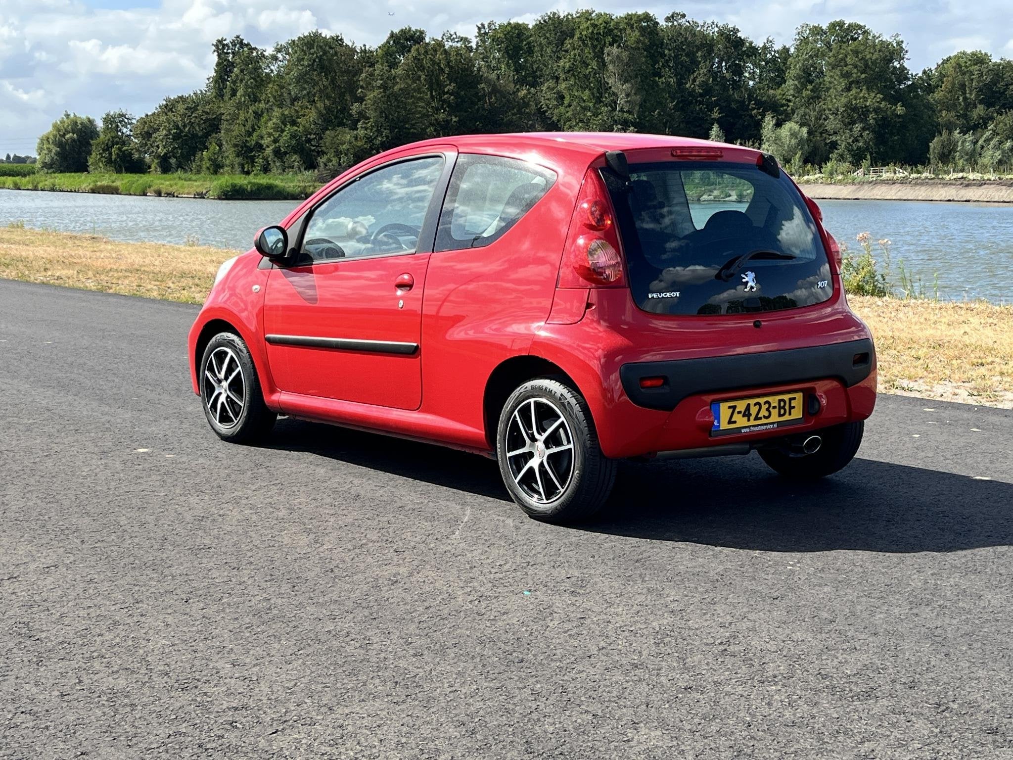 Peugeot 107 1.0-12V XS Automaat, airco, Euro 5, Stof, Gebruikt, 4 stoelen