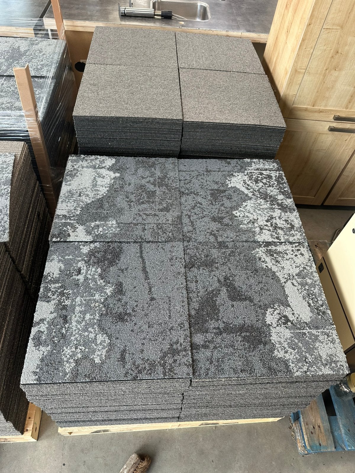 Tapijttegels grijs/ antraciet 50x50 cm, Ophalen, Gebruikt, Q, 75 m² of meer