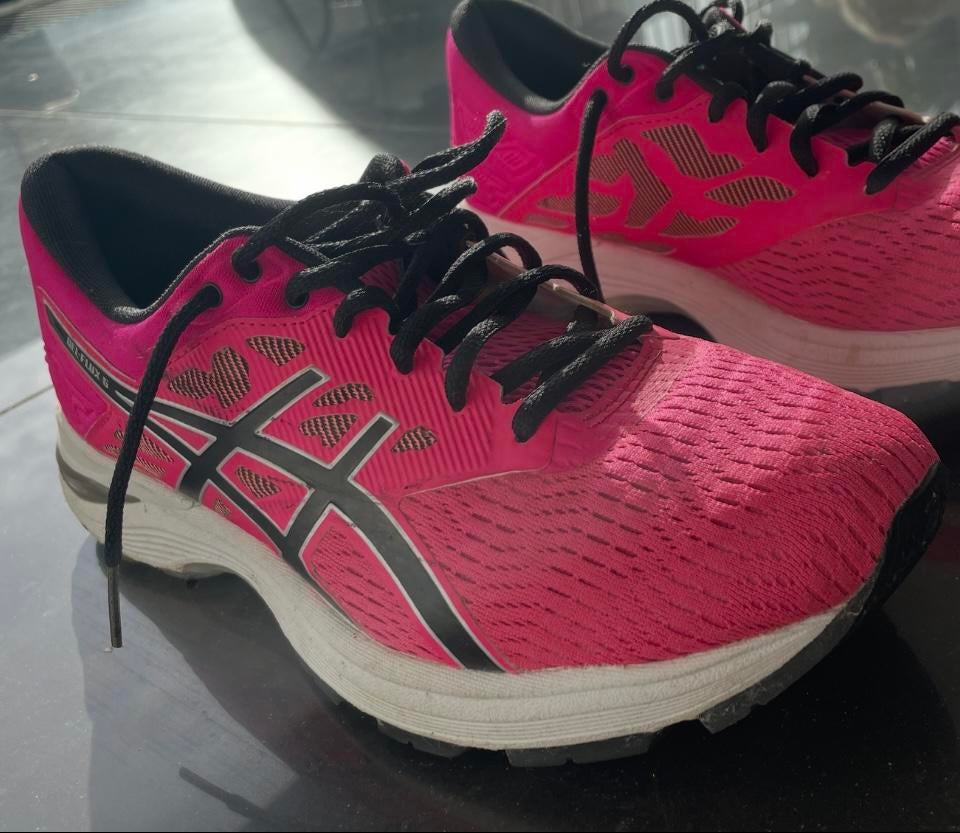 Asics gel flux 5 (dames maat 42) als nieuw!!, Ophalen of Verzenden, Zo goed als nieuw, Hardloopschoenen, Asics