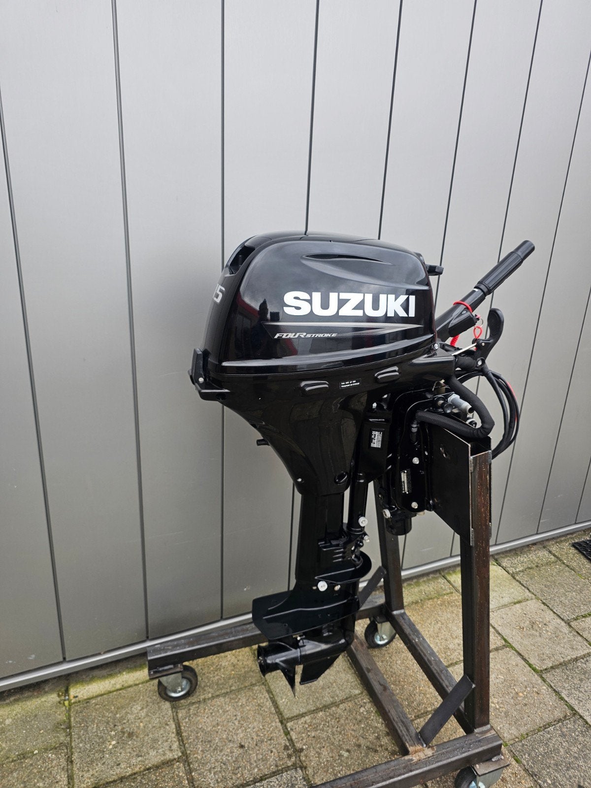SUZUKI 15 PK 4 TAKT EFI  LANGSTAART POWERTRIM IN NIEUWSTAAT, Ophalen, Zo goed als nieuw, Benzine, 10 tot 30 pk