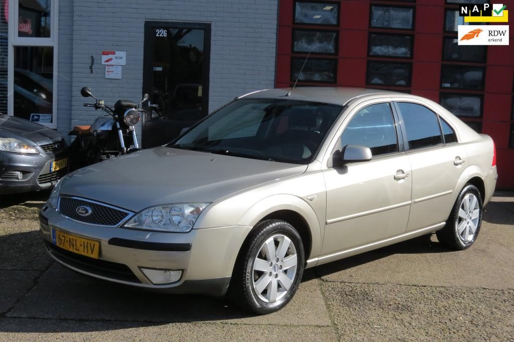 Ford Mondeo 1.8-16V First Edition, 142.000 Km , Nieuwe Apk, 125 pk, Gebruikt, 4 cilinders, Mondeo