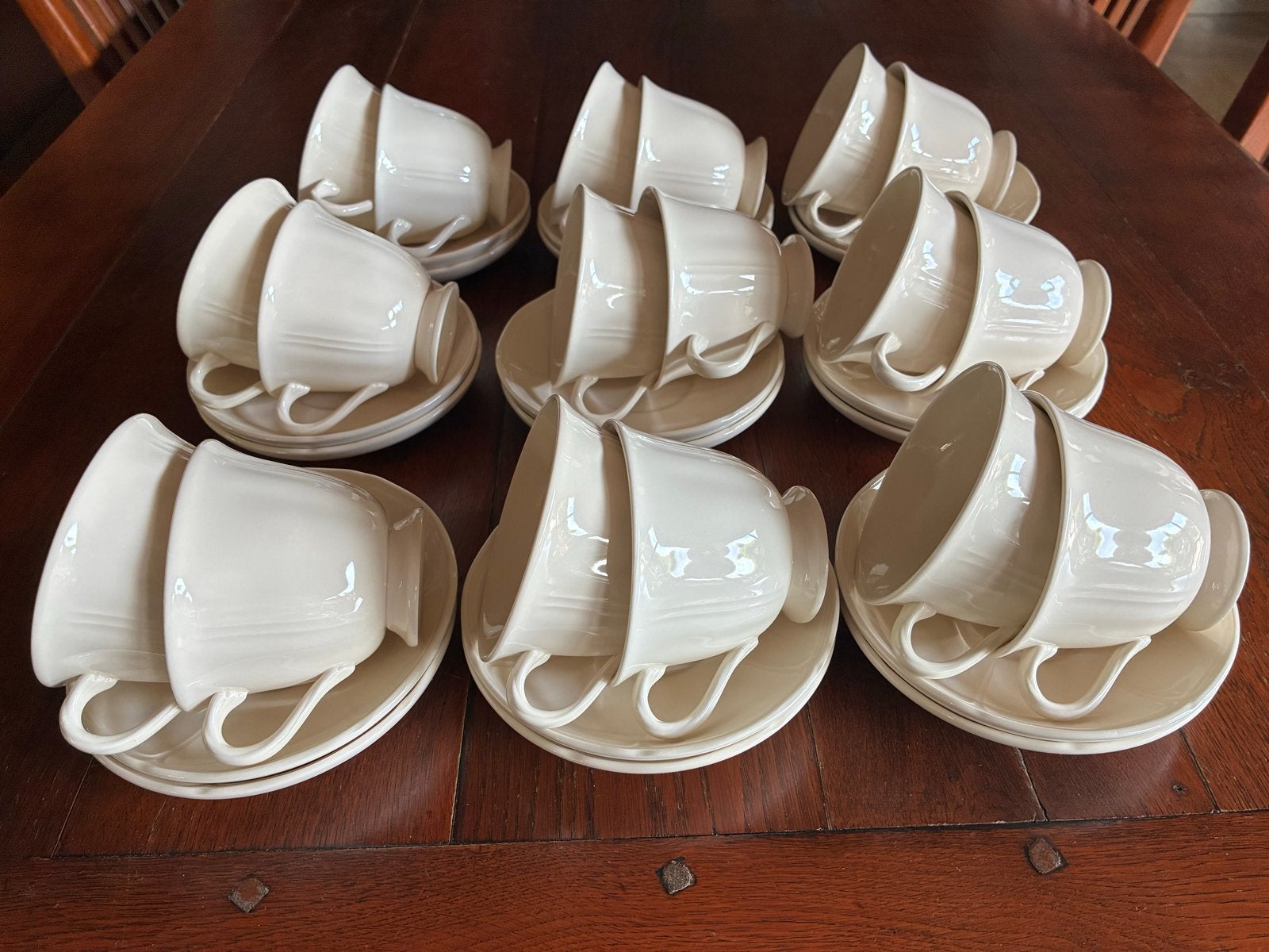 Wedgwood Queens Plain 18x koffiekop met schotel, Klassiek, Ophalen of Verzenden, Zo goed als nieuw, Kop(pen) en/of Schotel(s)