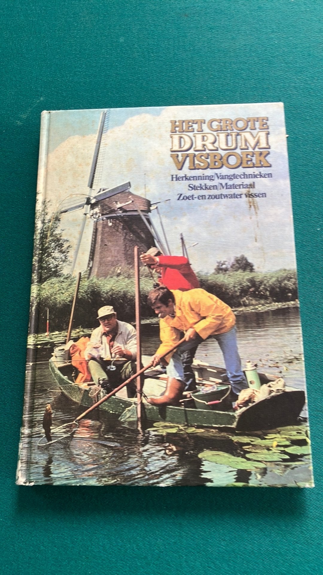 Grote drum sportvissersboek, Ophalen of Verzenden, Zo goed als nieuw