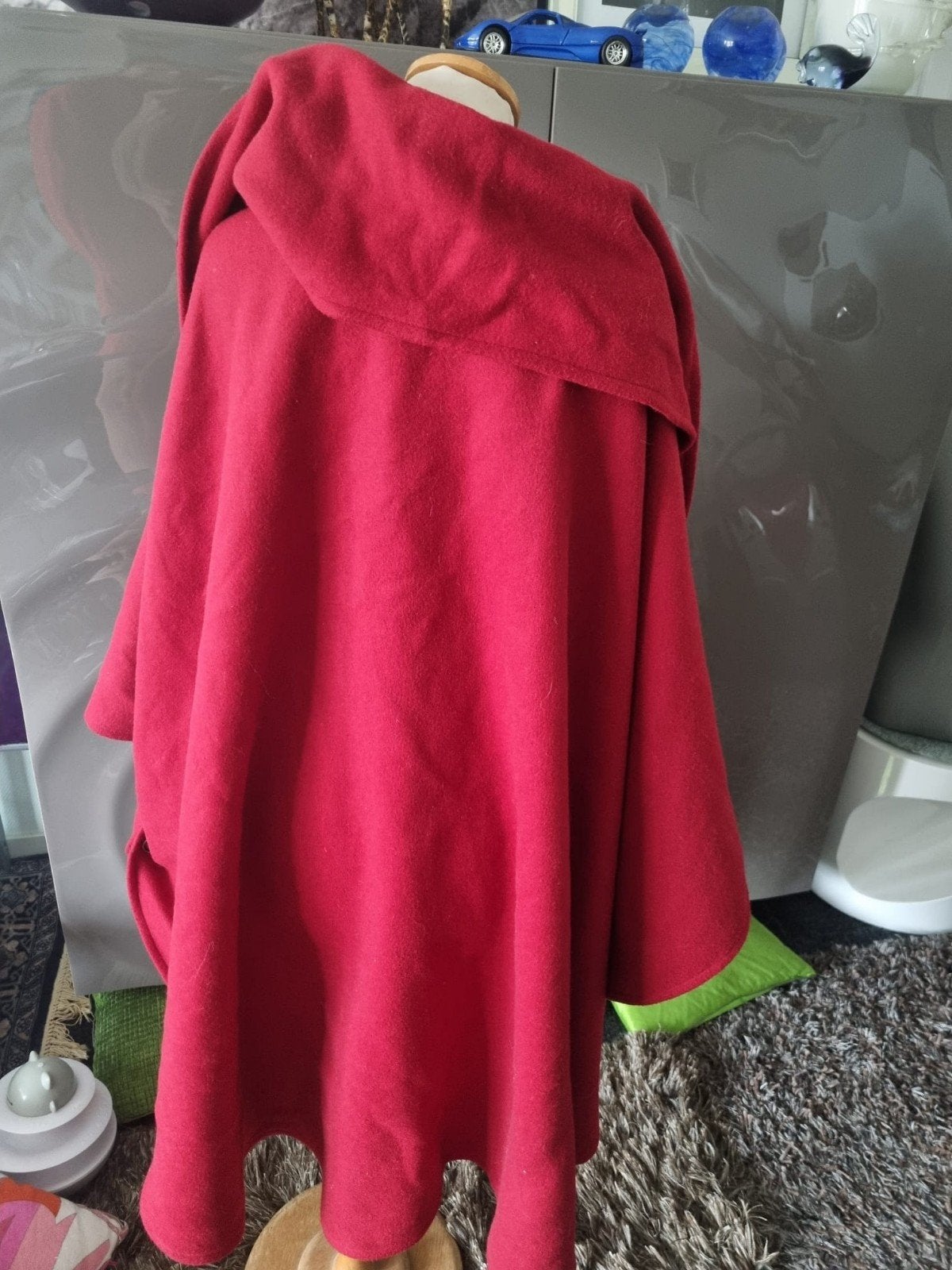 PeterJames woĺlen cape, one size, rood, uitmuntende conditie, Kleding | Dames, Peter James, Ophalen of Verzenden, Zo goed als nieuw