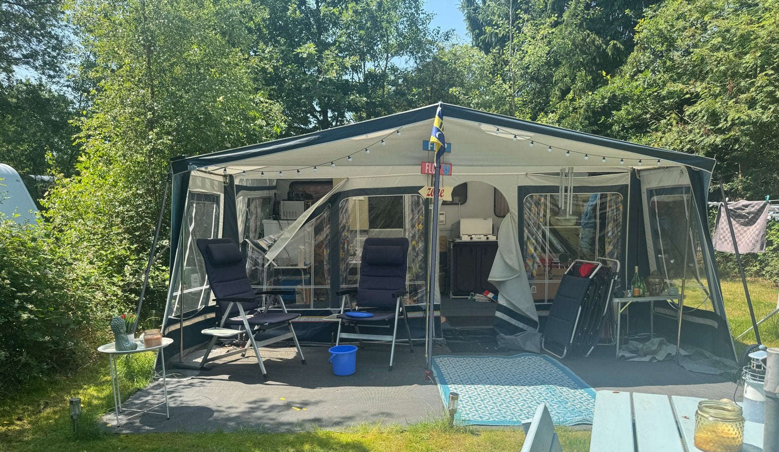 Kip 47 TRZ Caravan – Bouwjaar 1995, Caravans en Kamperen, Omvormbare zithoek, Treinzit, Particulier, 4 tot 5 meter