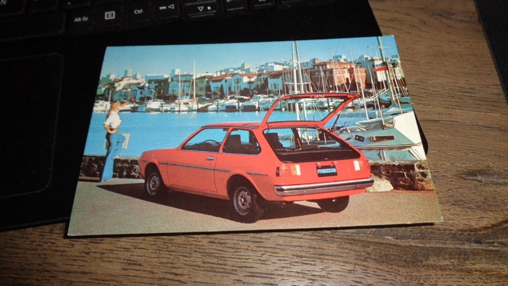 Dealer Factory Postcard MAZDA 323, Boeken, Verzenden, Nieuw, Mazda