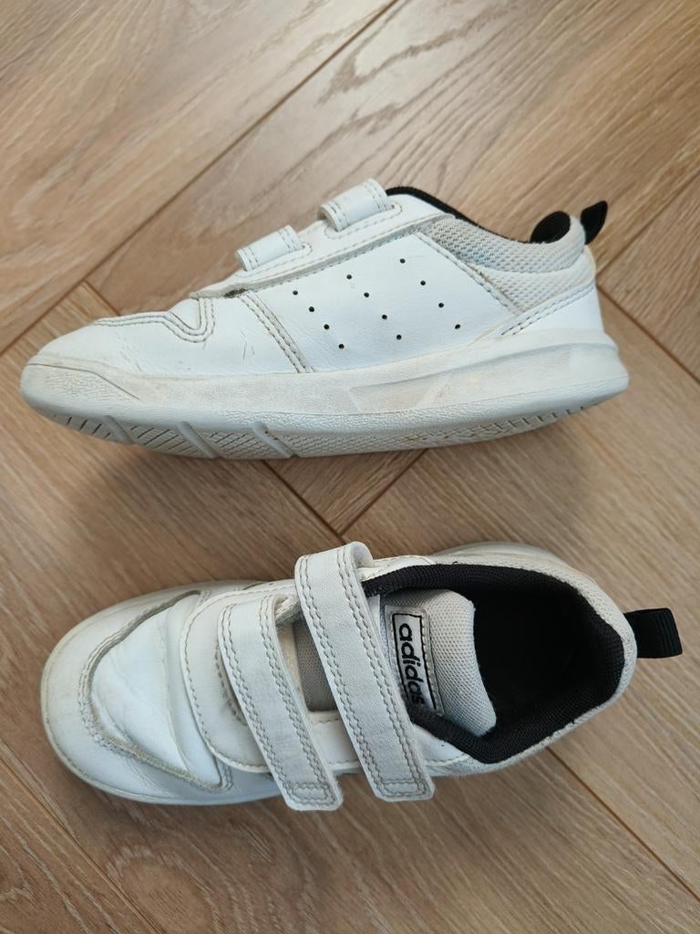 Adidas sneakers maat 27 wit/zwart in goede staat, Adidas, Gebruikt, Ophalen of Verzenden, Jongen of Meisje