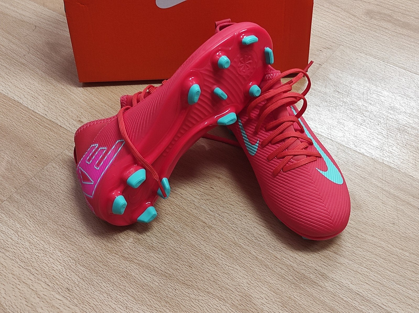 Nike Jr Superfly 10 Club FG/MG Voetbalschoenen - Maat 36.5, Verzenden, Nieuw, Schoenen