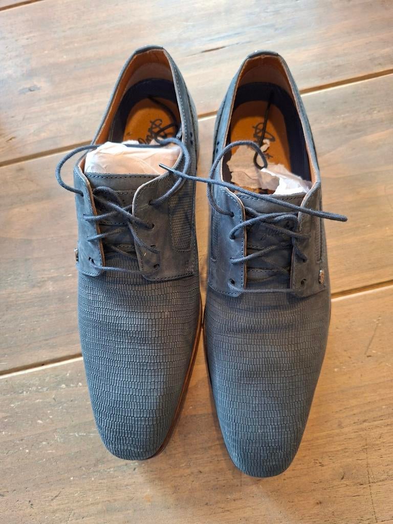 Heren schoenen, Ophalen of Verzenden, Zo goed als nieuw, Blauw