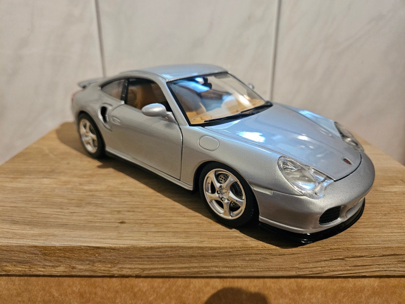 Burago Porsche 996 Turbo, Ophalen of Verzenden, Zo goed als nieuw, Bburago