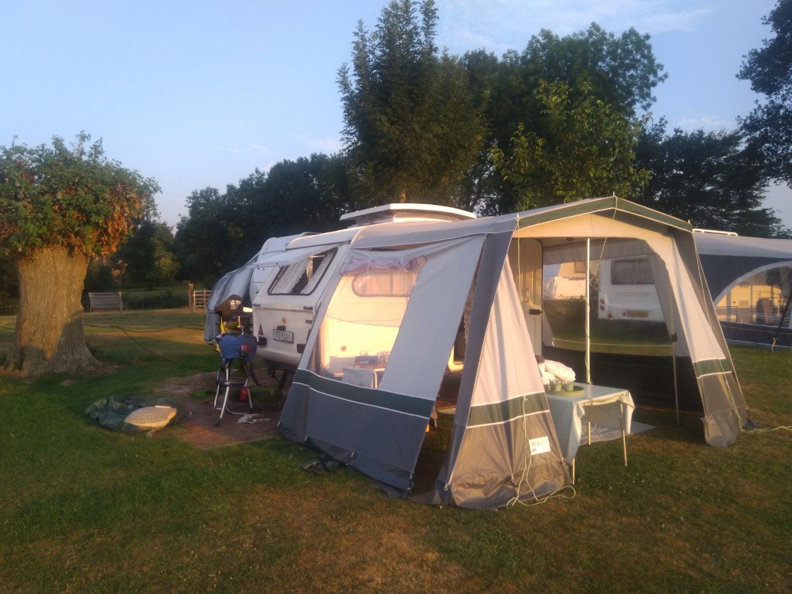 Dorema voortent voor een Predom met hefdak, Caravans en Kamperen, Ophalen, Gebruikt, Tot en met 2