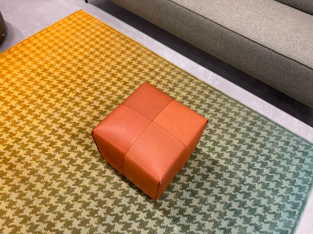 Nieuw Eyye Kub 42 Poef Cera Cognac leer Design Hocker, Huis en Inrichting, Banken | Voetenbanken en Poefen, Minder dan 50 cm, Vierkant