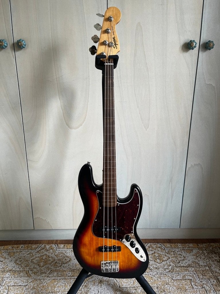 Squier Classic Vibe '60s Fretless Jazz Bass, Muziek en Instrumenten, Ophalen, Zo goed als nieuw, Elektrisch, Fretloos